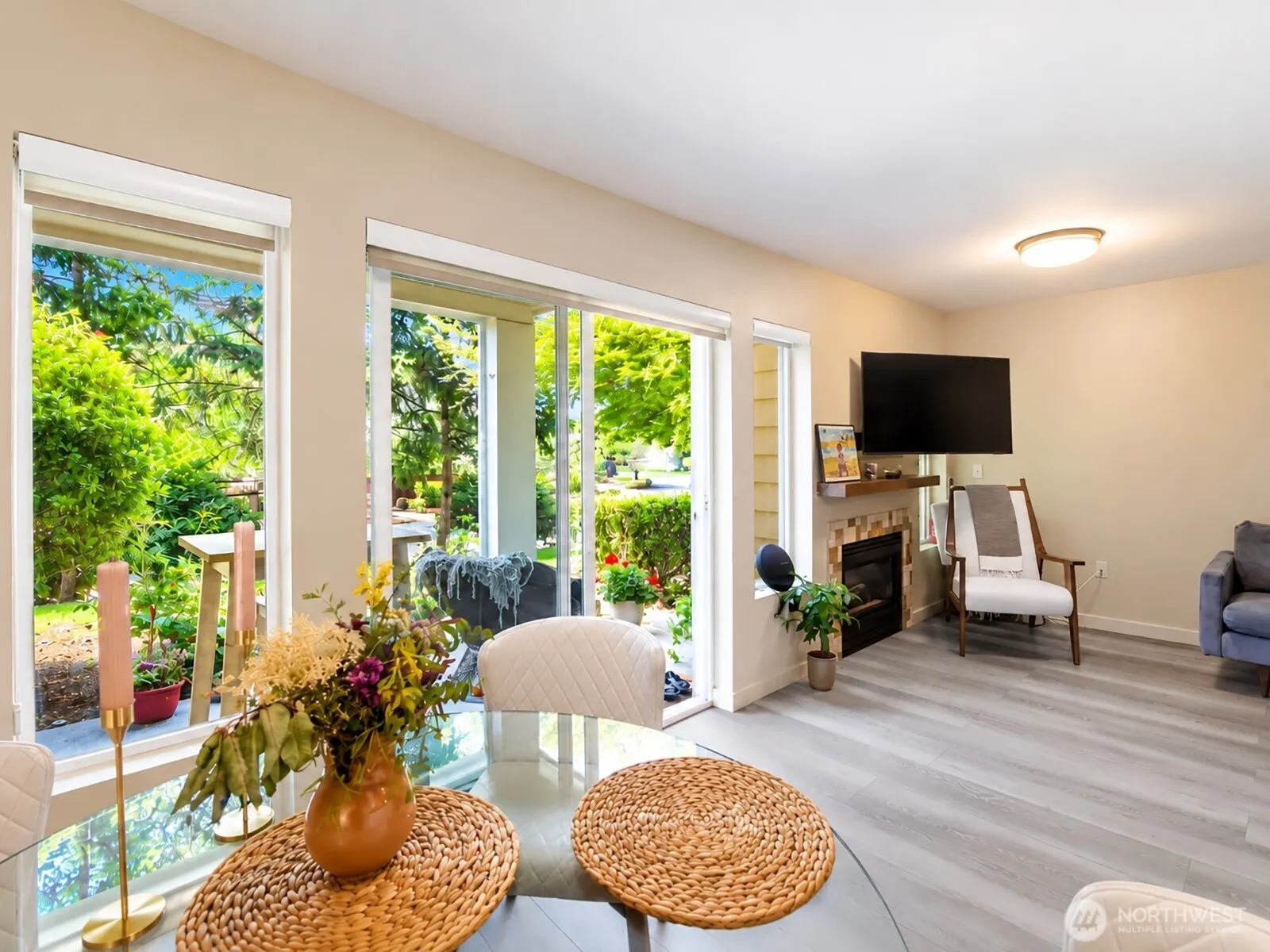 710 240th Way SE #G-104, Sammamish, WA 98074