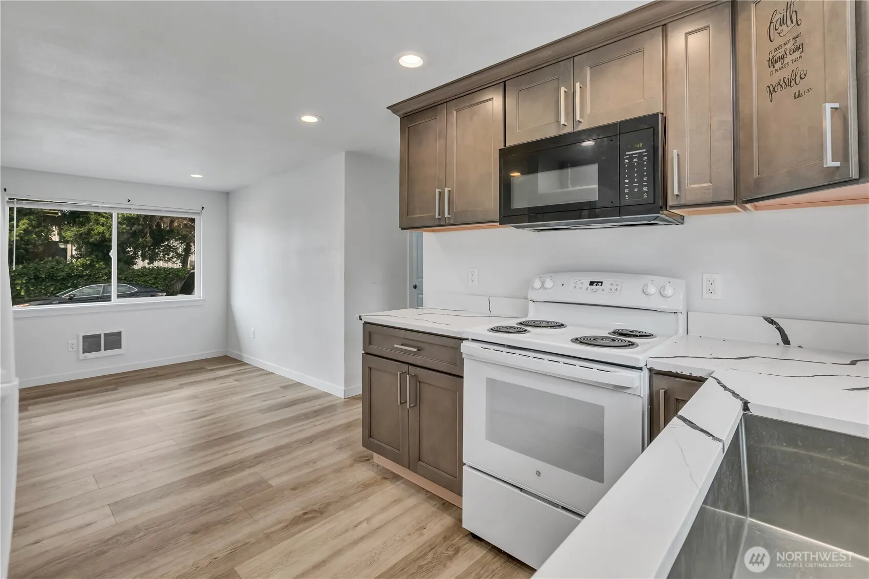 21902 84th Avenue S, Kent, WA 98032