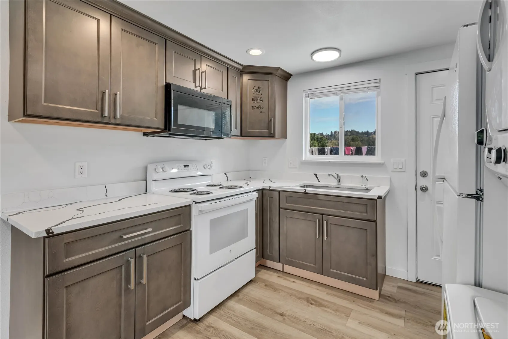 21902 84th Avenue S, Kent, WA 98032