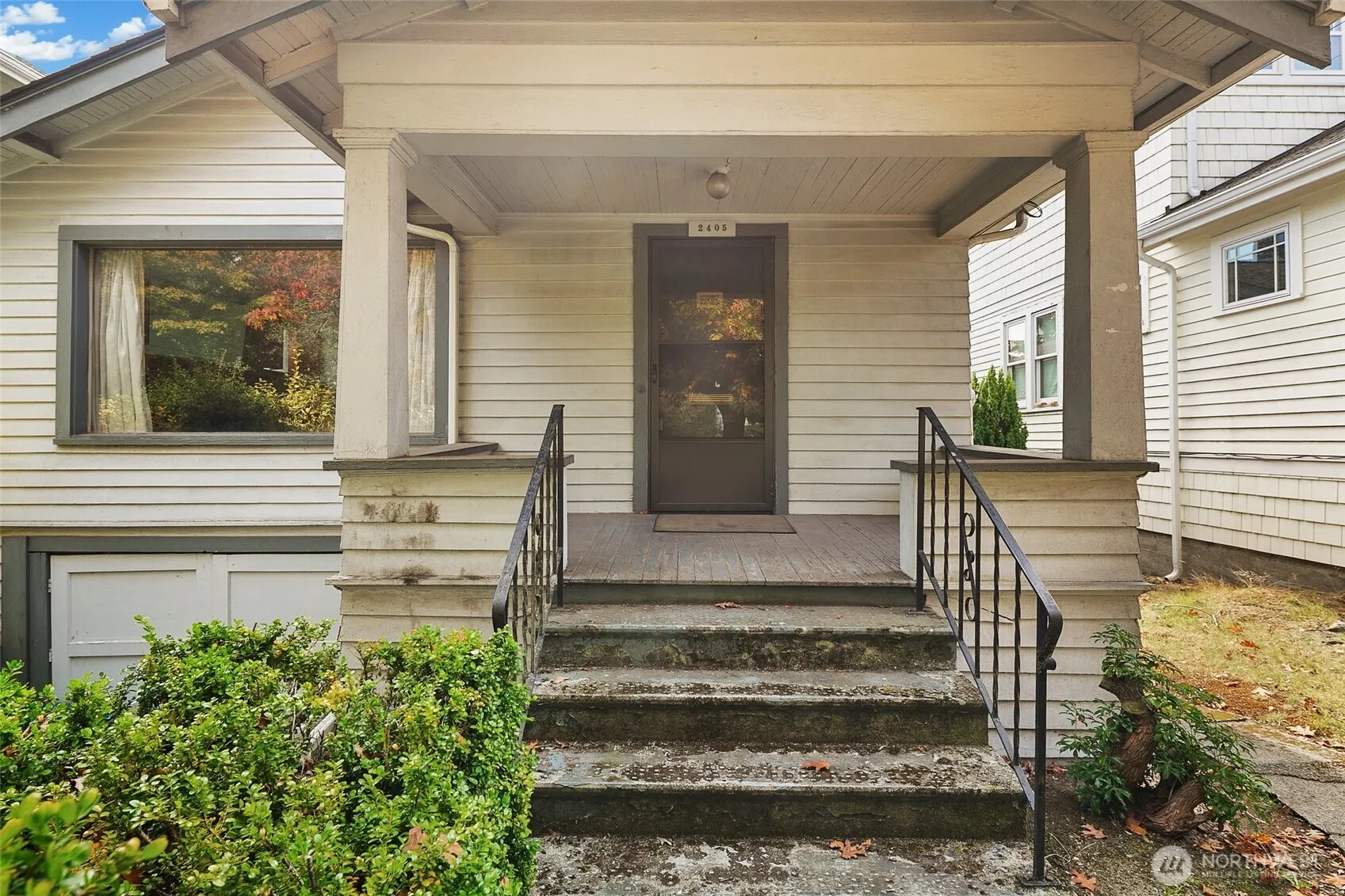 2405 N 40th Street , Seattle, WA 98103