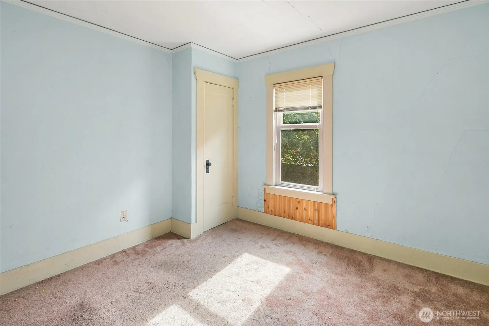 2405 N 40th Street , Seattle, WA 98103