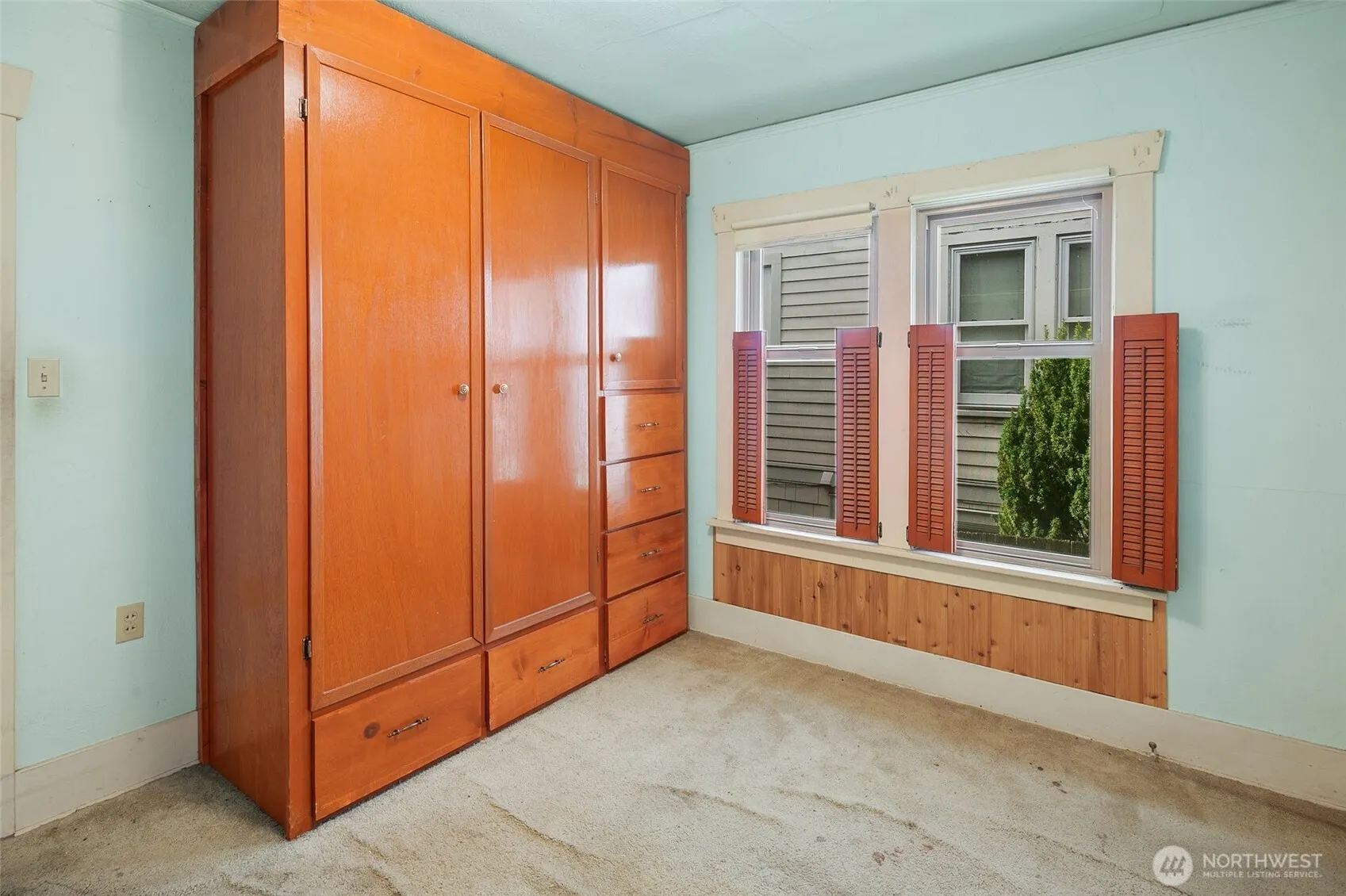 2405 N 40th Street , Seattle, WA 98103