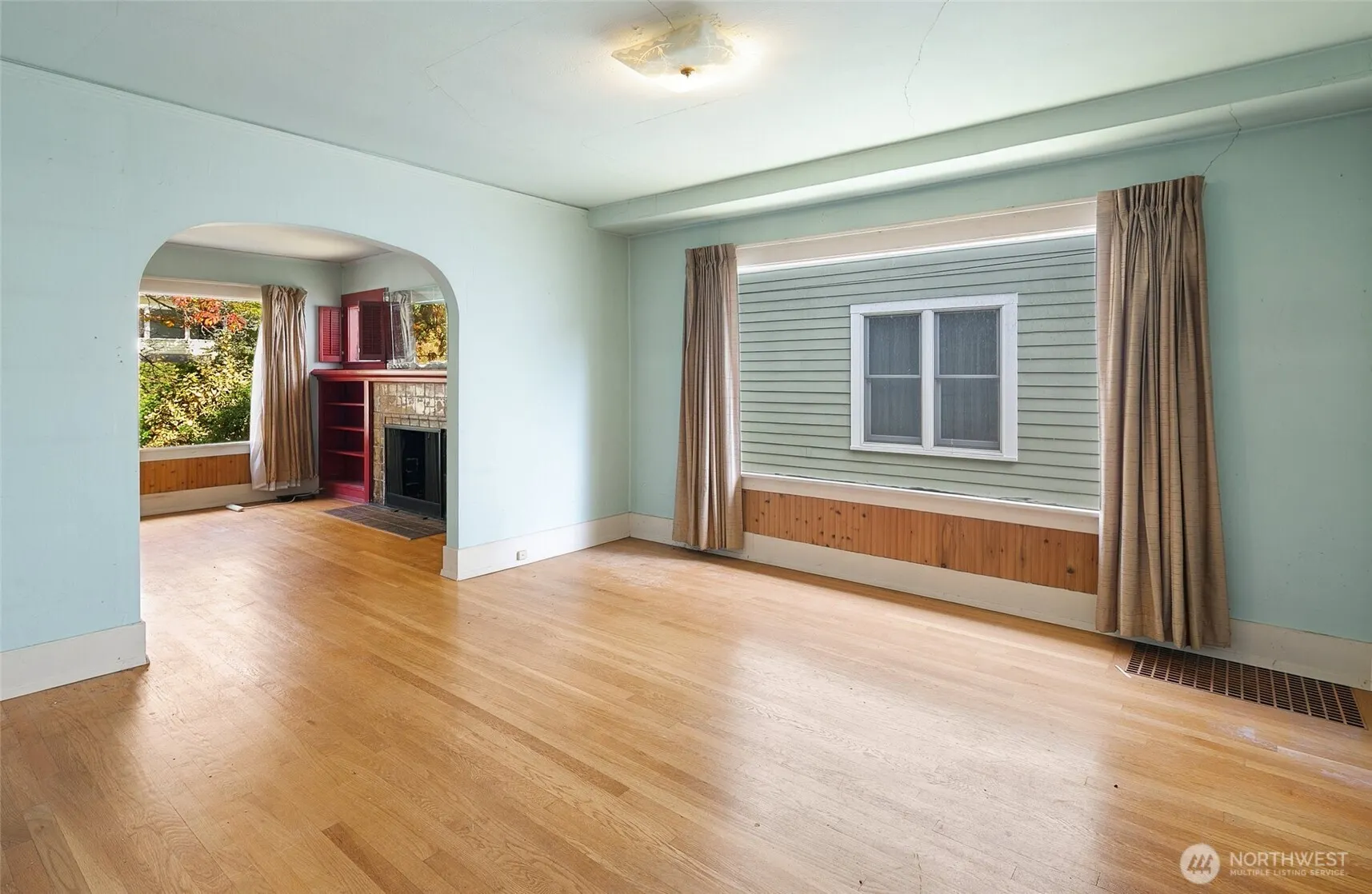 2405 N 40th Street , Seattle, WA 98103