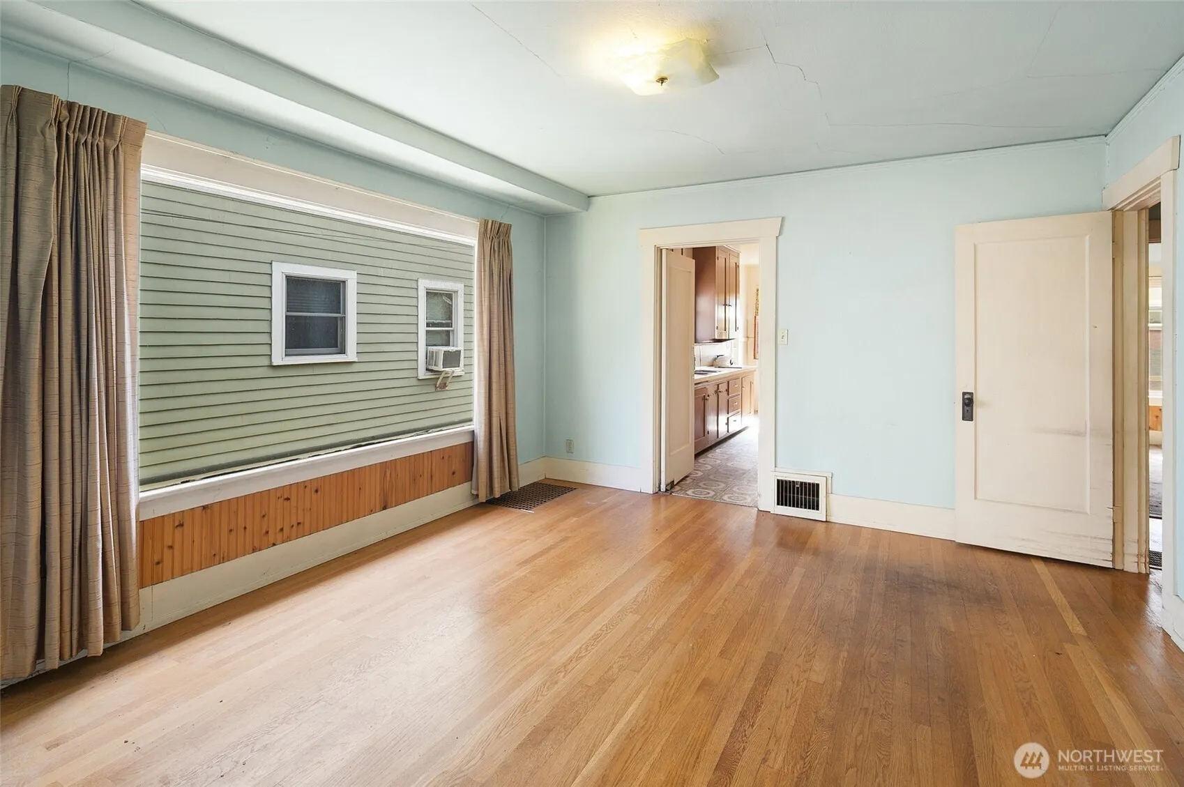 2405 N 40th Street , Seattle, WA 98103