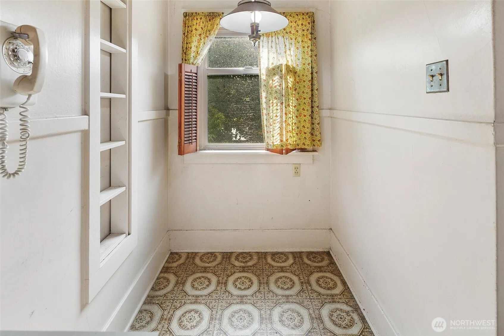 2405 N 40th Street , Seattle, WA 98103