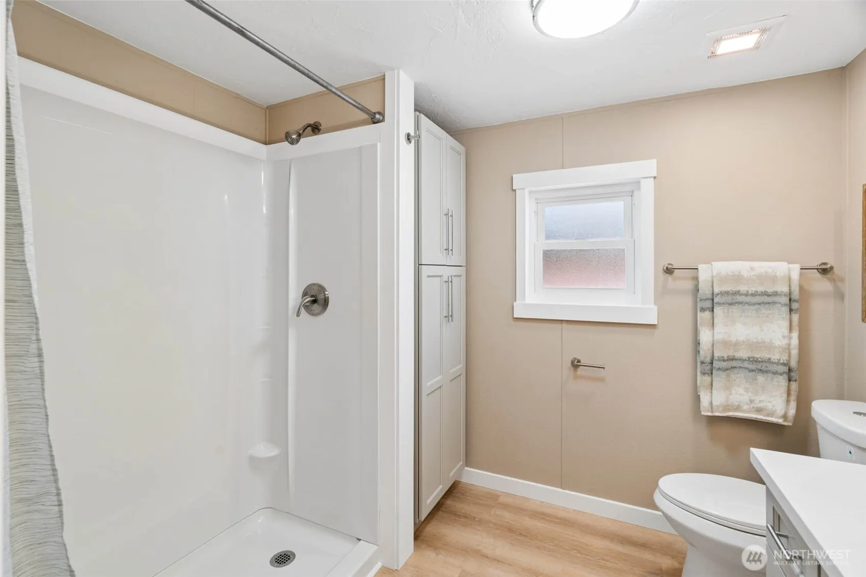 17125 Woodcrest Drive NE, Bothell, WA 98011