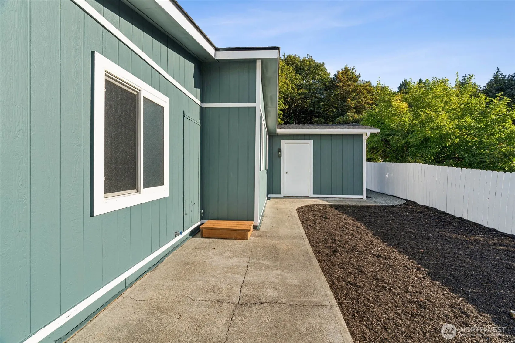 17125 Woodcrest Drive NE, Bothell, WA 98011