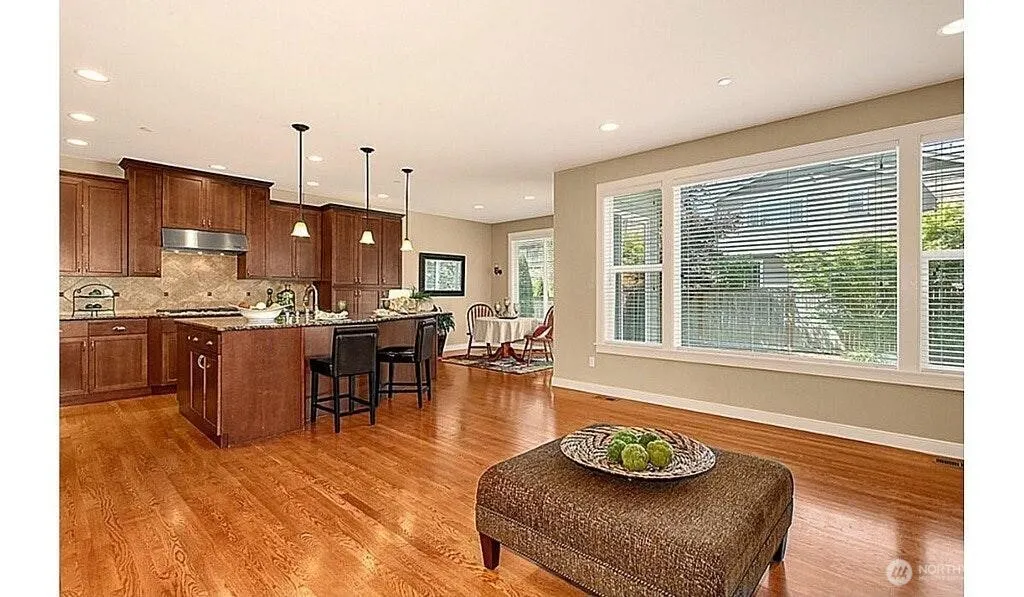16652 NE 120th Street NE, Redmond, WA 98052