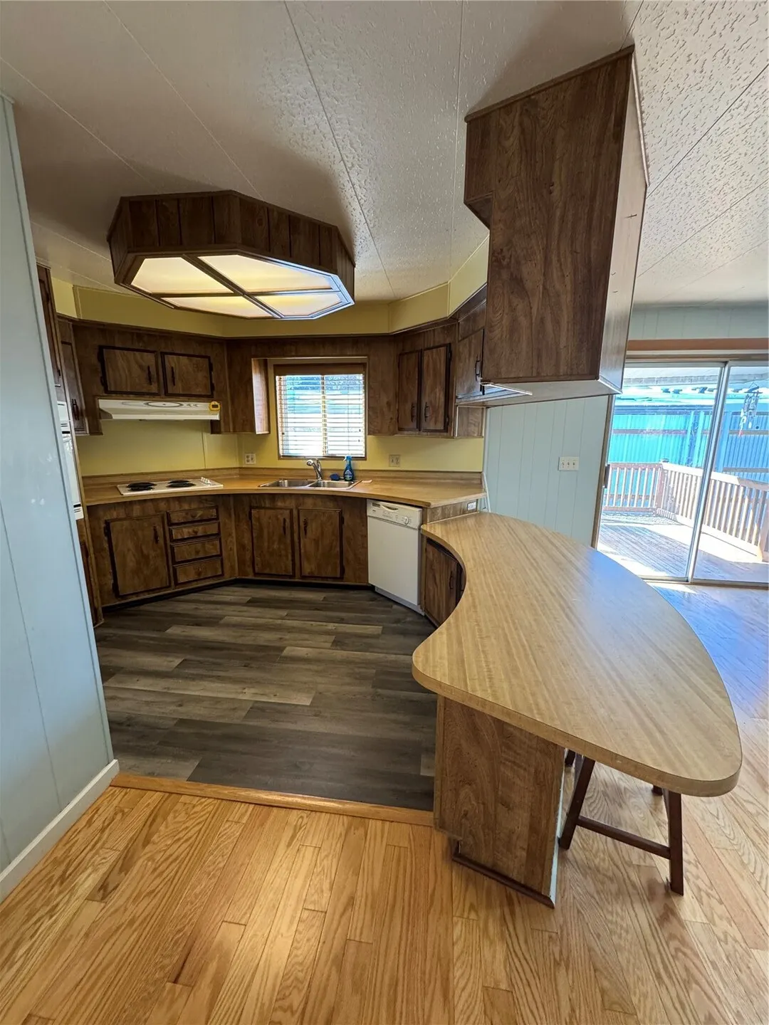 2200 196TH ST Street SE #1, Bothell, WA 98012