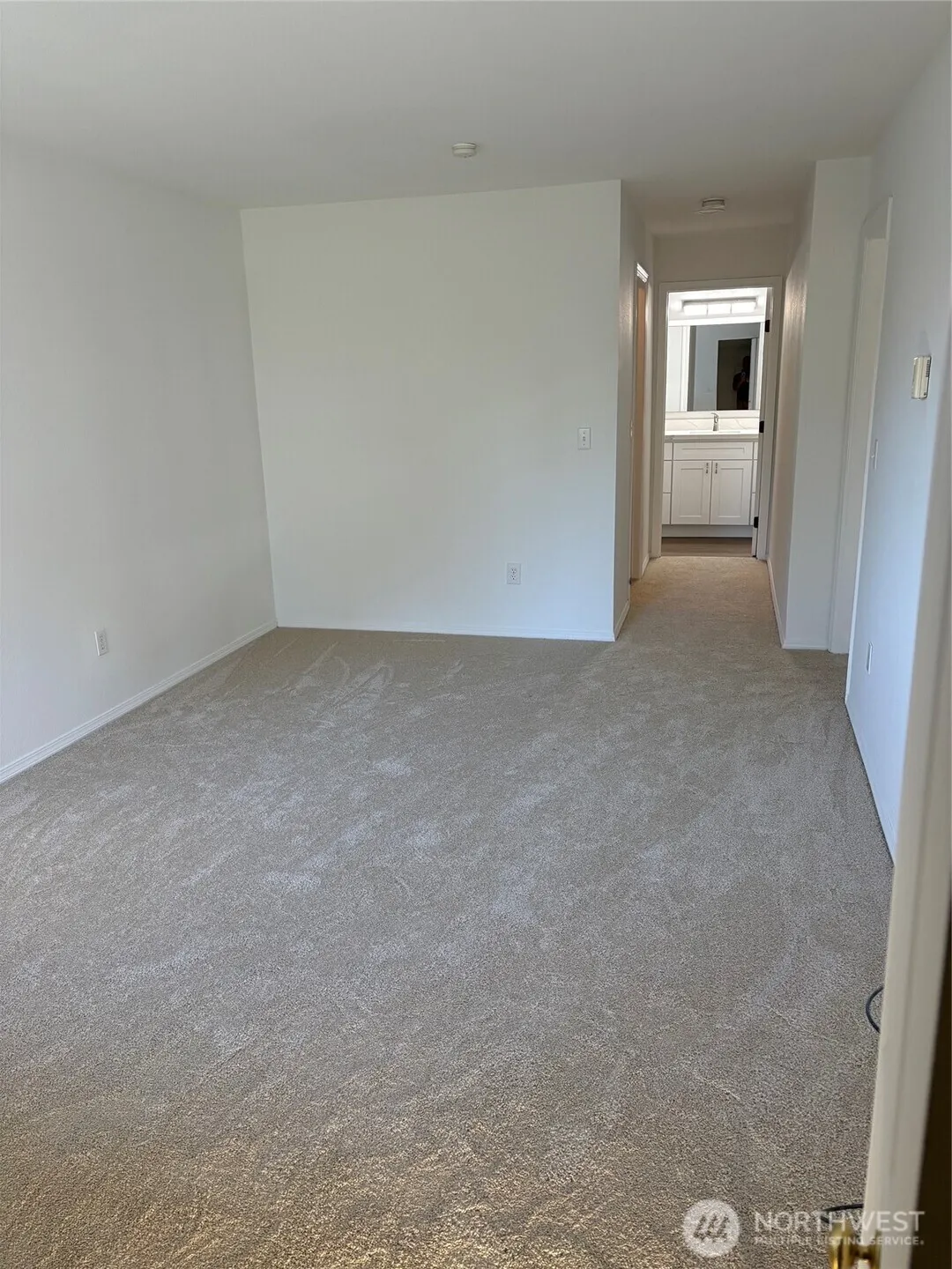2640 118th Avenue SE #301, Bellevue, WA 98005