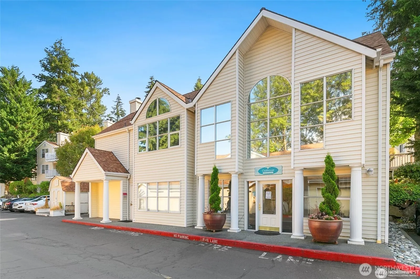 2640 118th Avenue SE #301, Bellevue, WA 98005