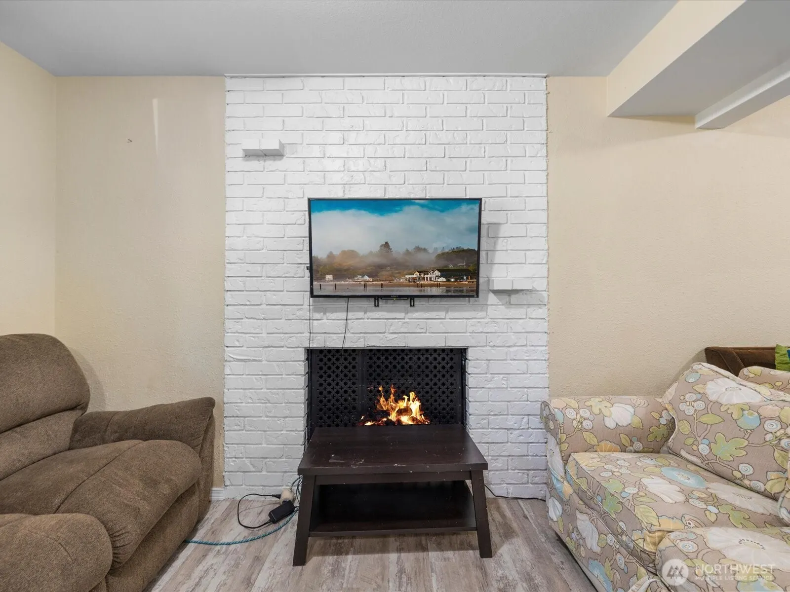 19310 1st Avenue SE, Bothell, WA 98012