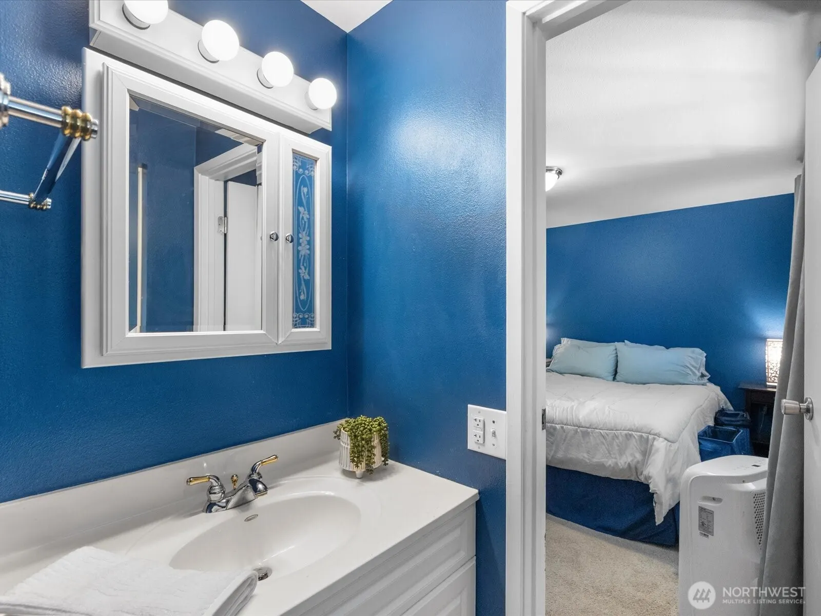 19310 1st Avenue SE, Bothell, WA 98012
