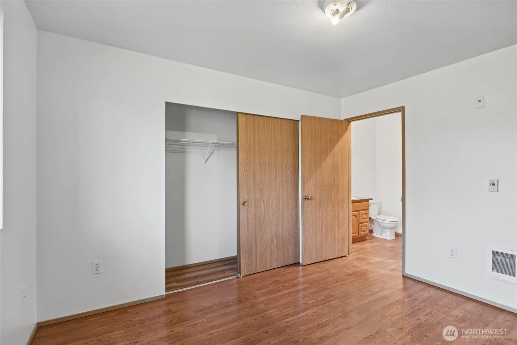 12432 SE 272nd Place #B101, Kent, WA 98030