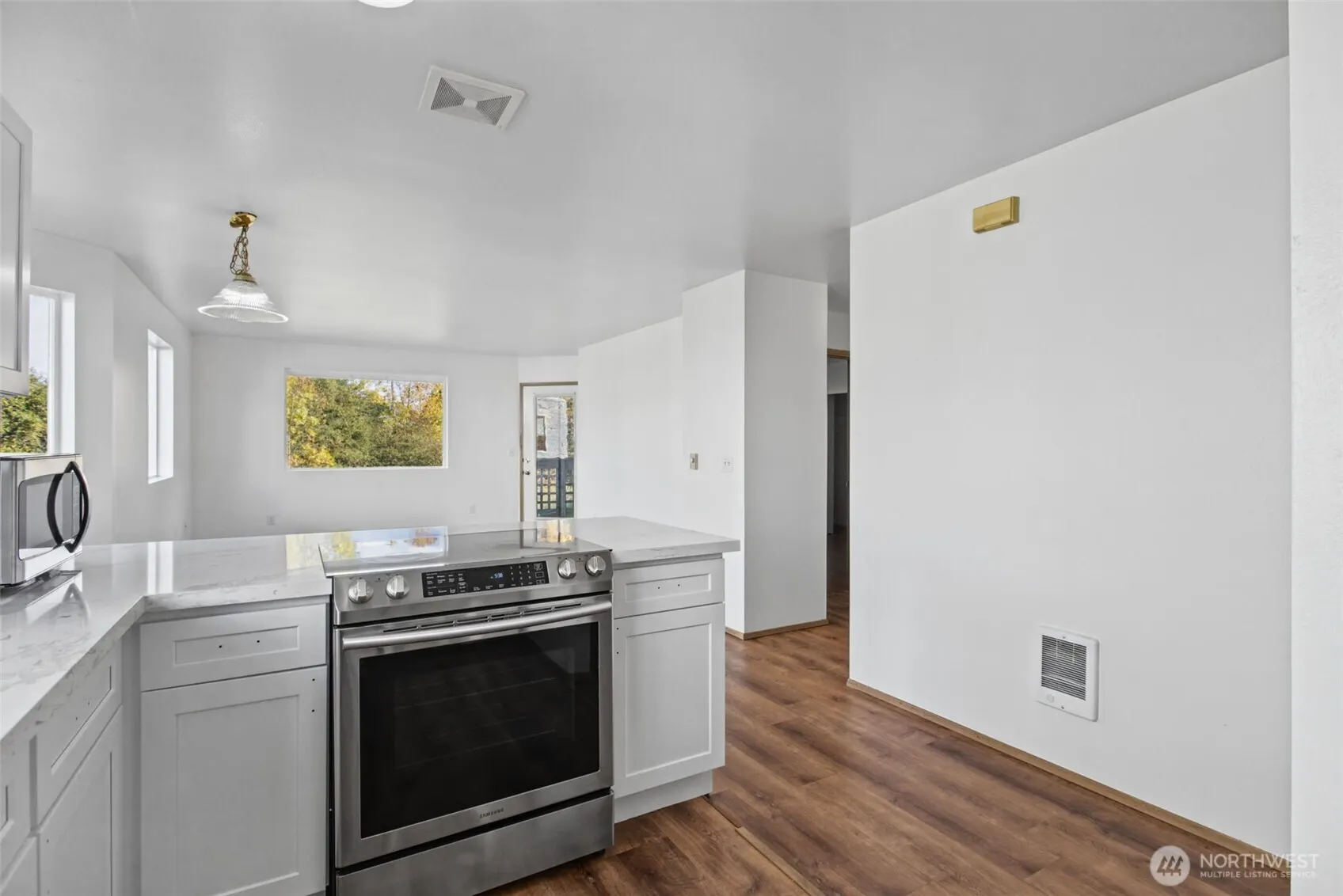 12432 SE 272nd Place #B101, Kent, WA 98030