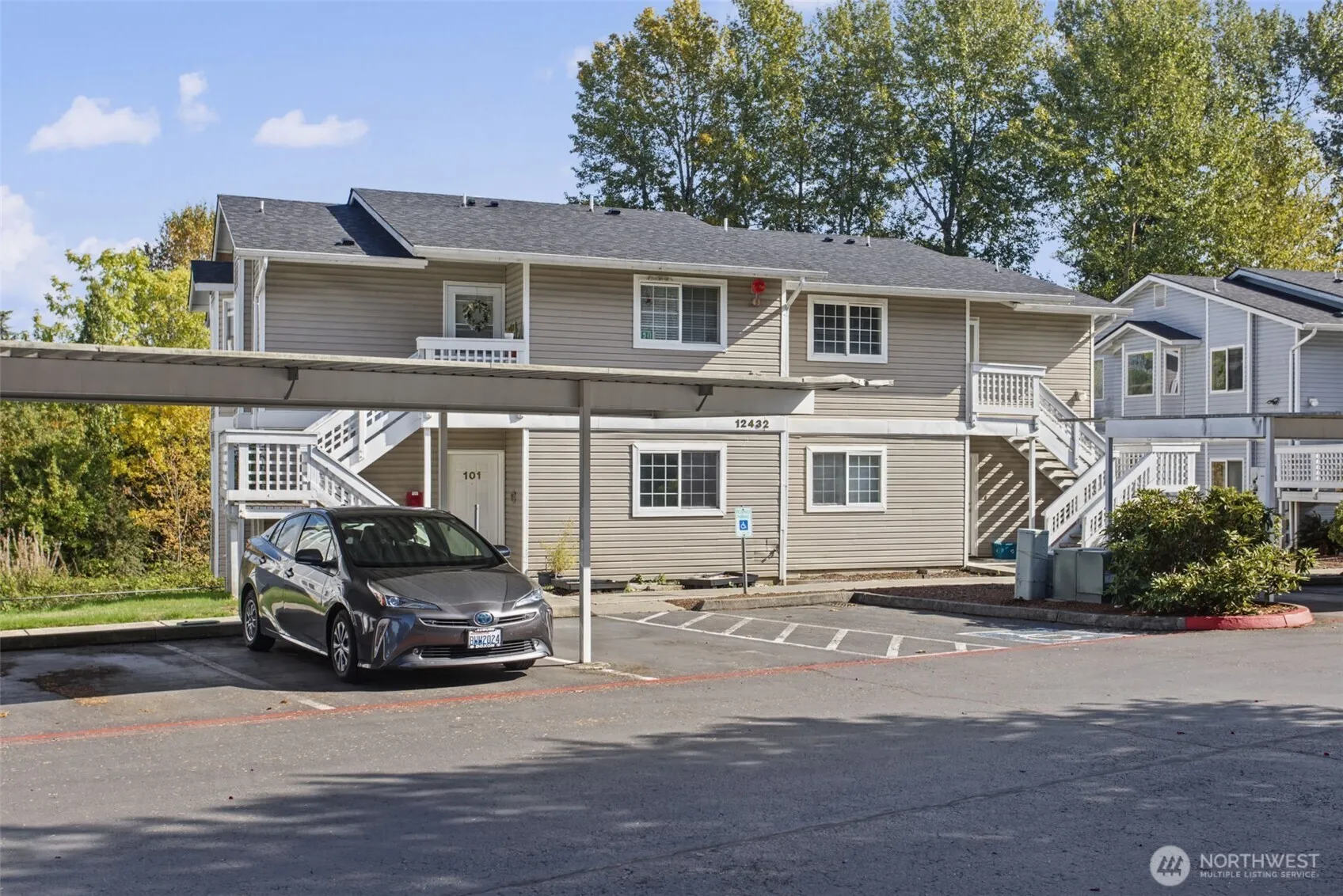 12432 SE 272nd Place #B101, Kent, WA 98030