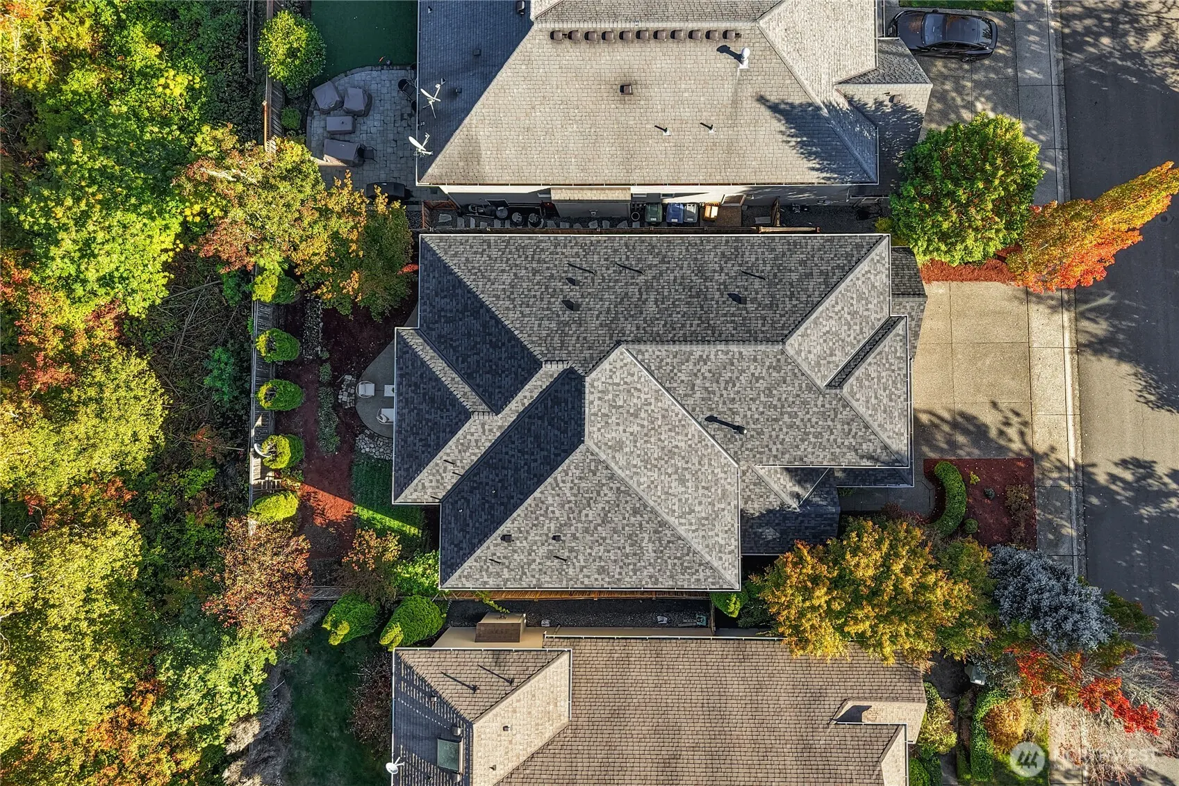 27022 SE 13th Street , Sammamish, WA 98075