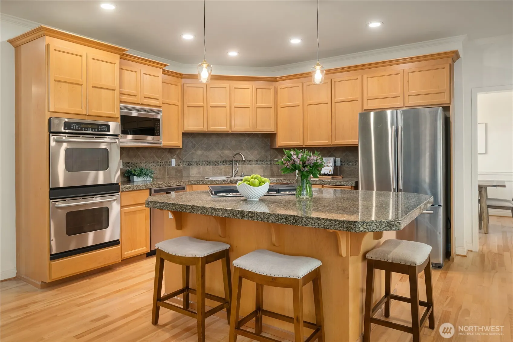 27022 SE 13th Street , Sammamish, WA 98075