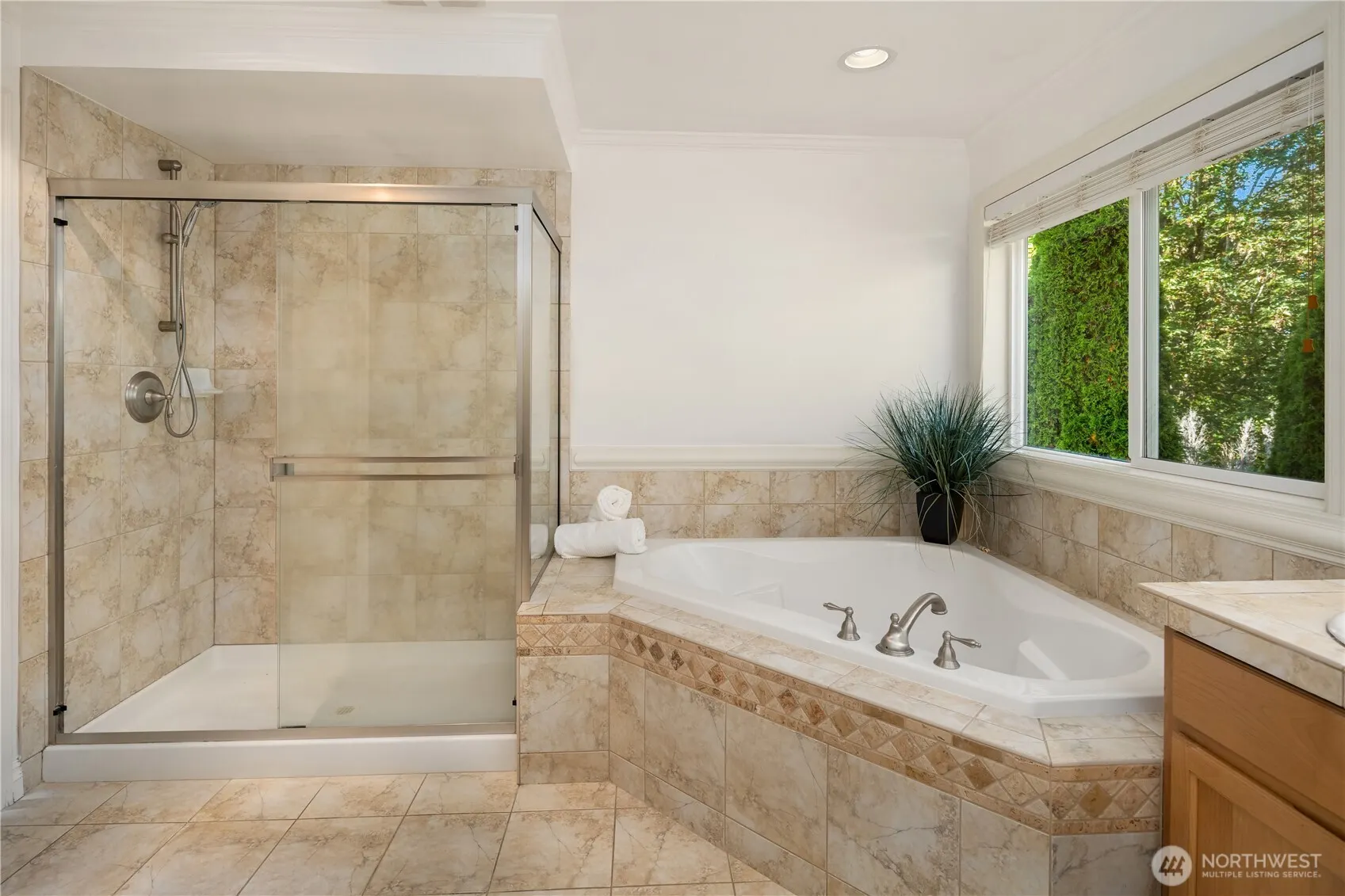 27022 SE 13th Street , Sammamish, WA 98075