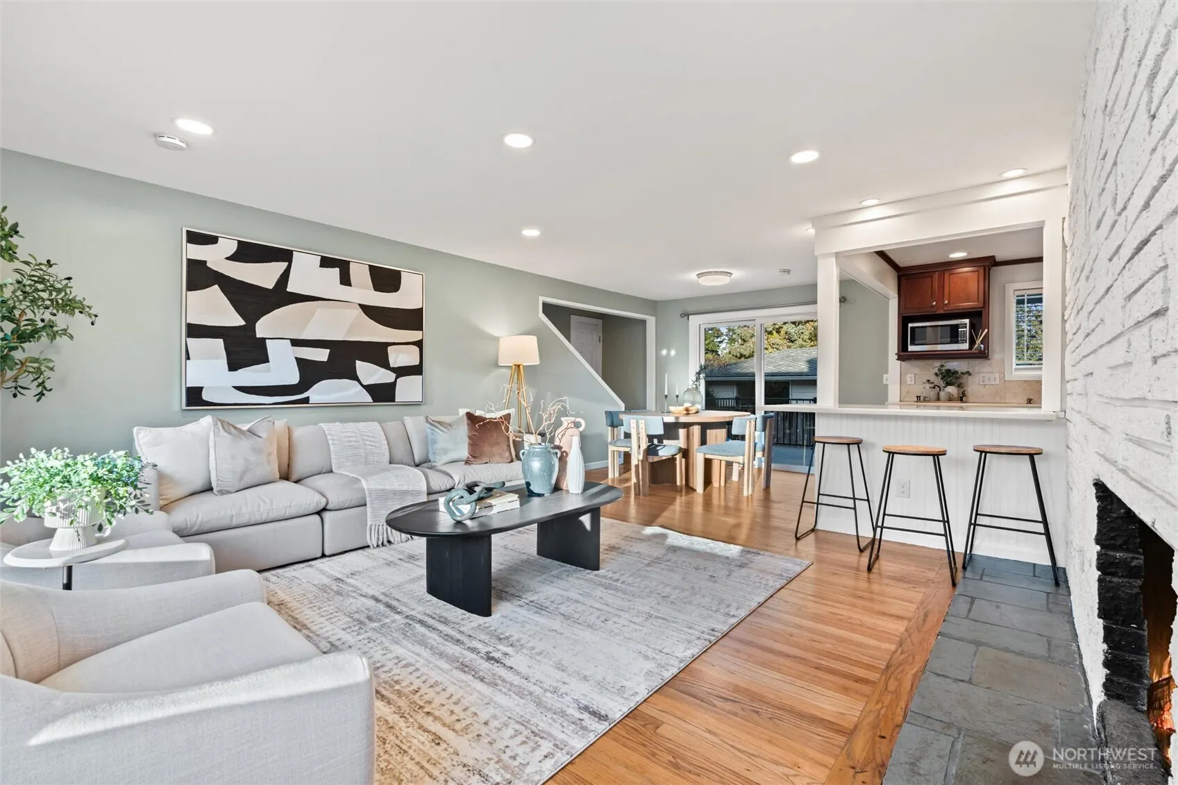 17729 64th Avenue W, Lynnwood, WA 98037