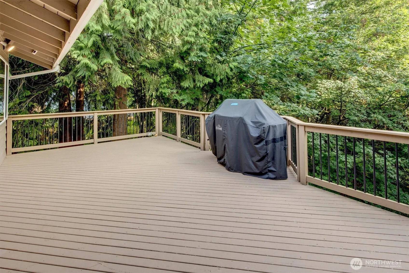 15724 168th Avenue NE, Woodinville, WA 98072