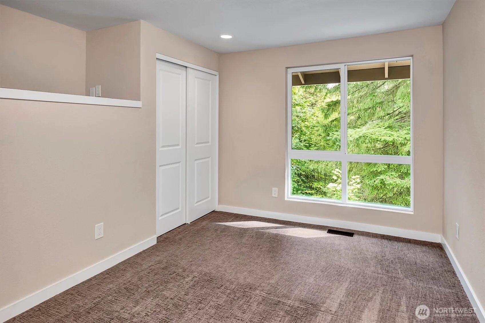 15724 168th Avenue NE, Woodinville, WA 98072