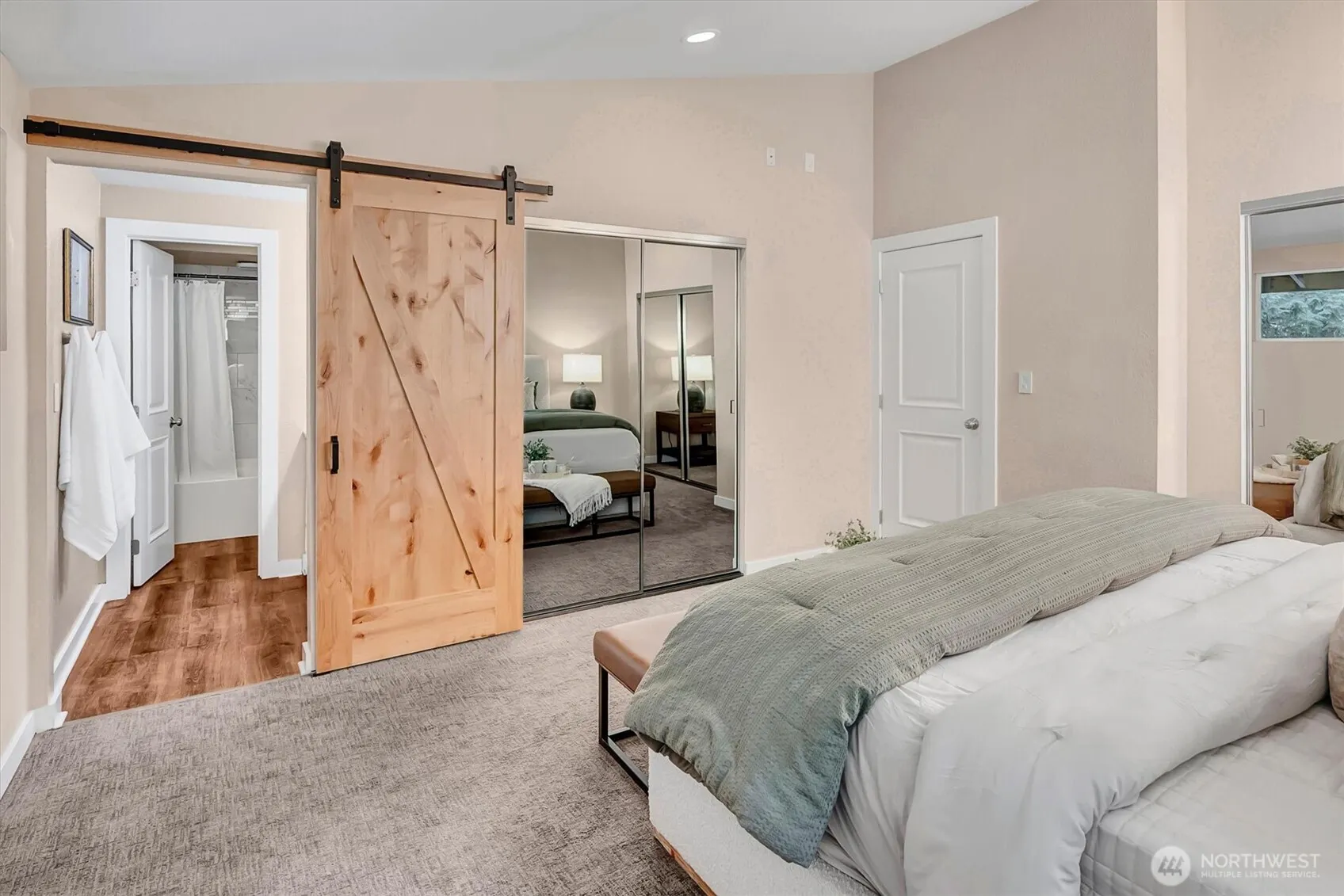 15724 168th Avenue NE, Woodinville, WA 98072