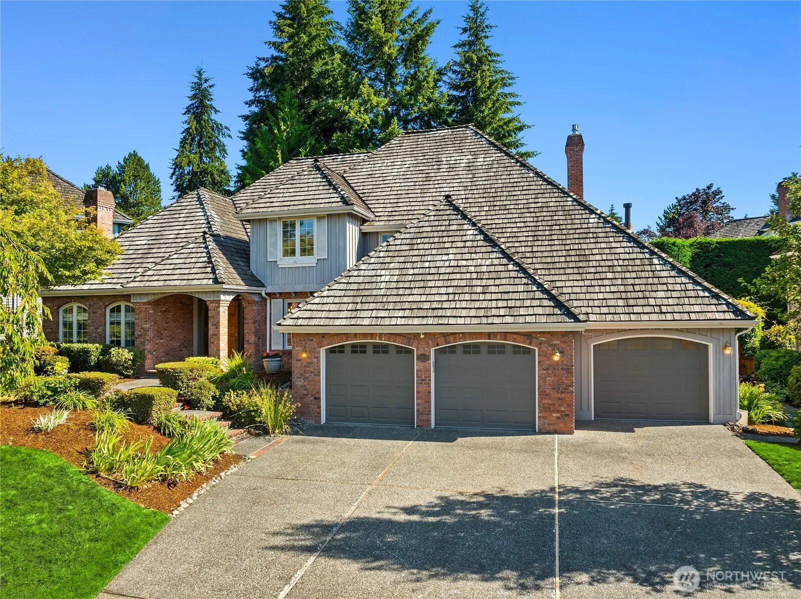 22525 SE 46th Place , Sammamish, WA 98075