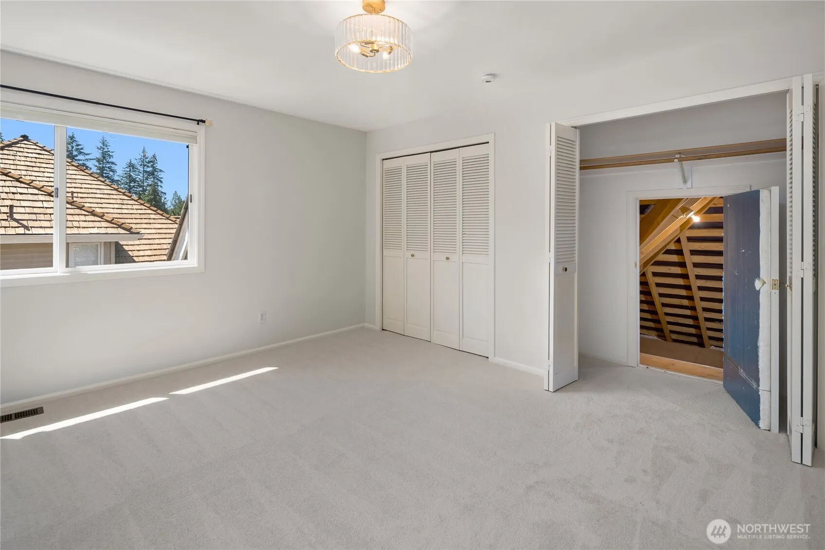 22525 SE 46th Place , Sammamish, WA 98075