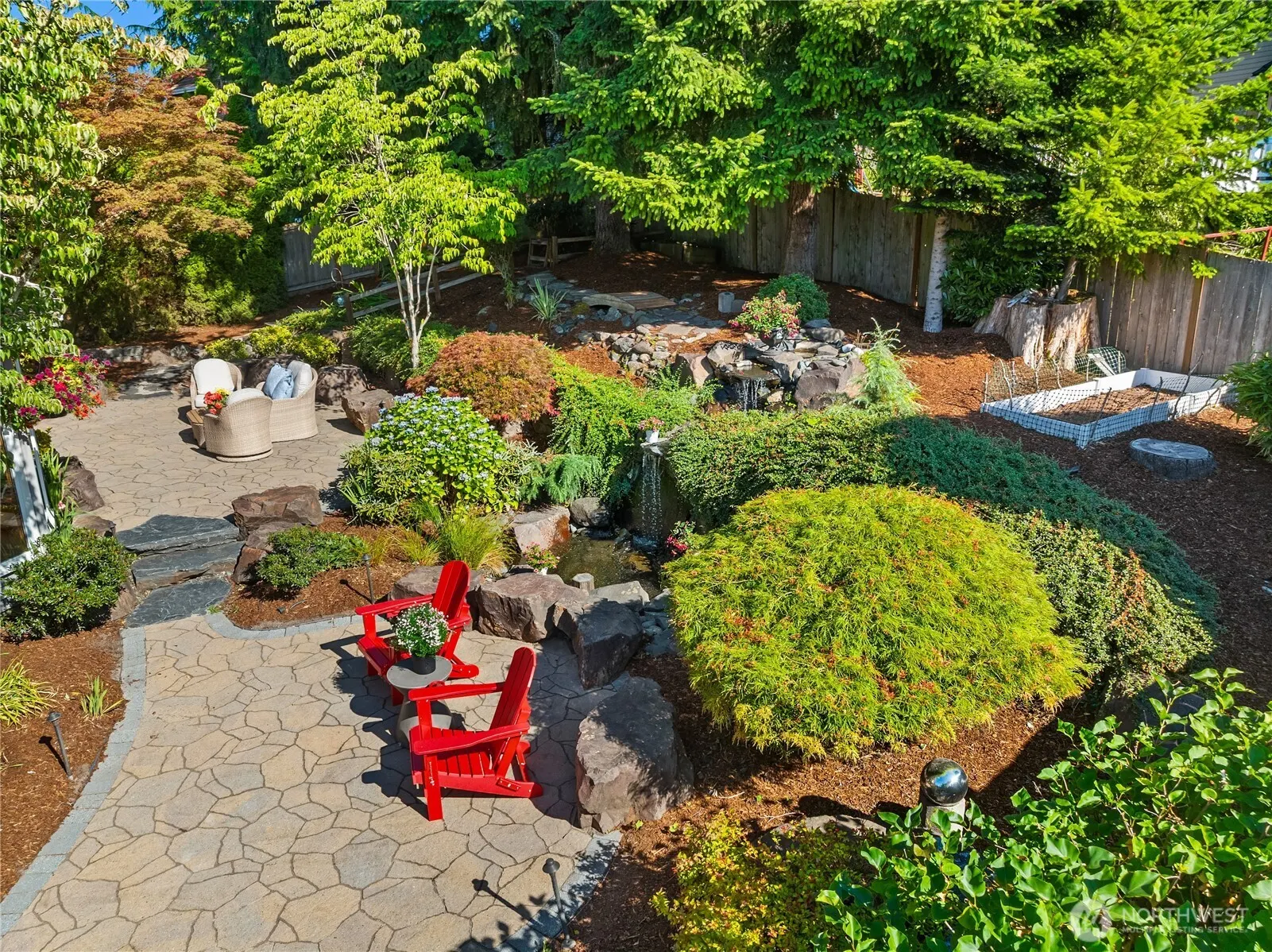 22525 SE 46th Place , Sammamish, WA 98075