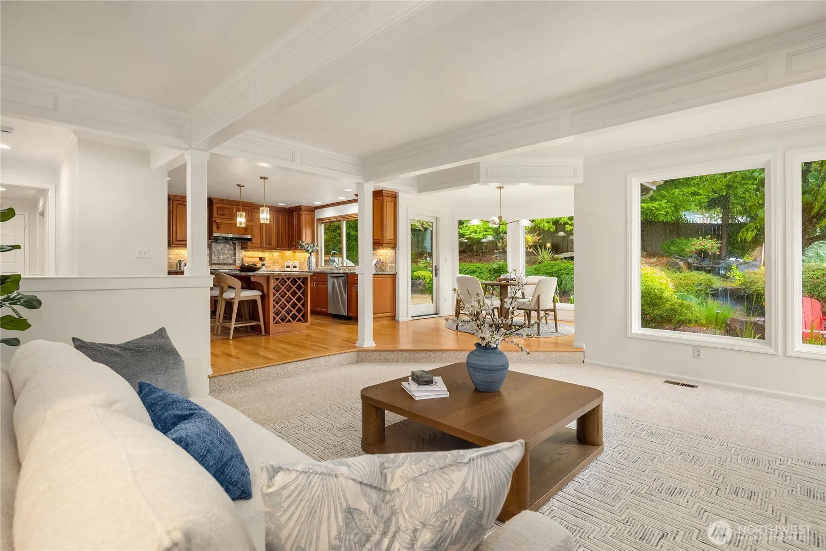 22525 SE 46th Place , Sammamish, WA 98075