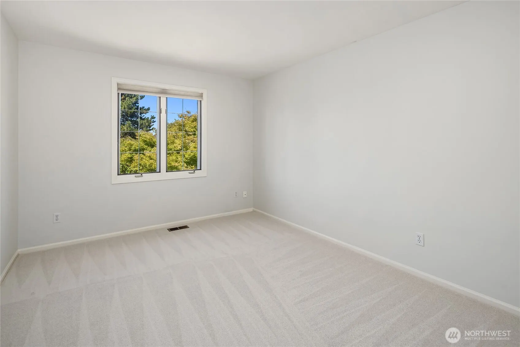 22525 SE 46th Place , Sammamish, WA 98075