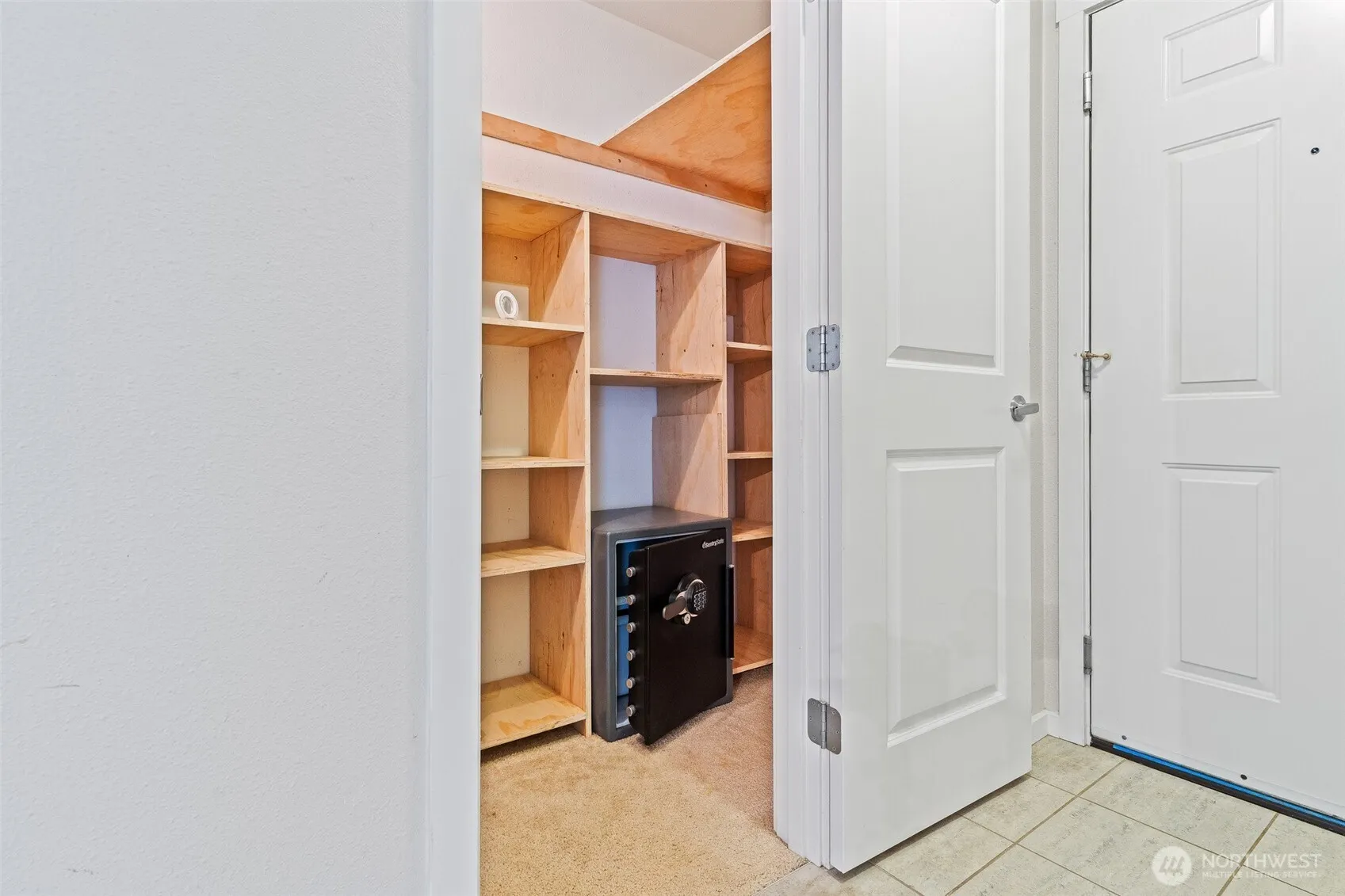 15415 35th Avenue W #F105, Lynnwood, WA 98087