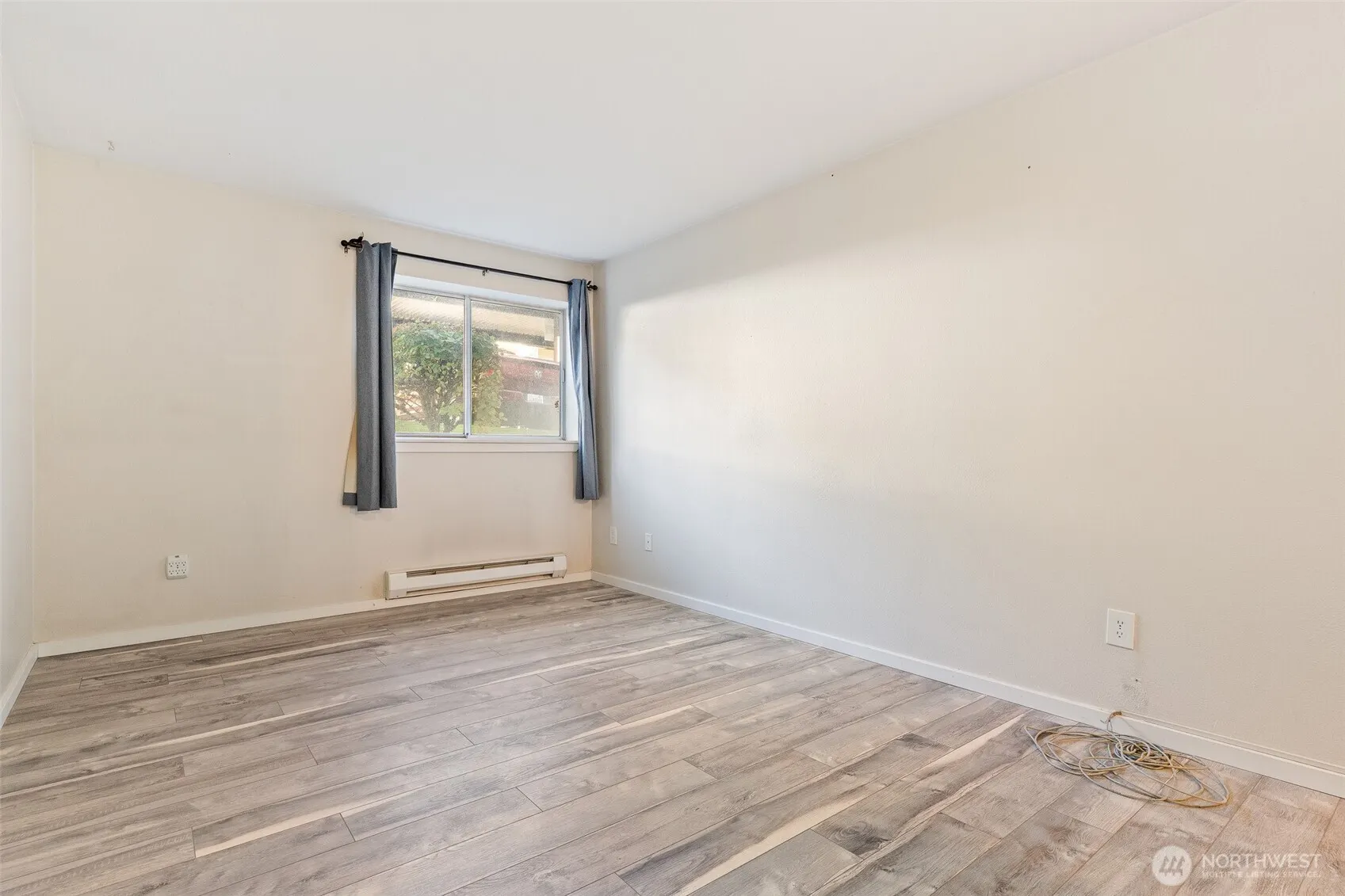15415 35th Avenue W #F105, Lynnwood, WA 98087