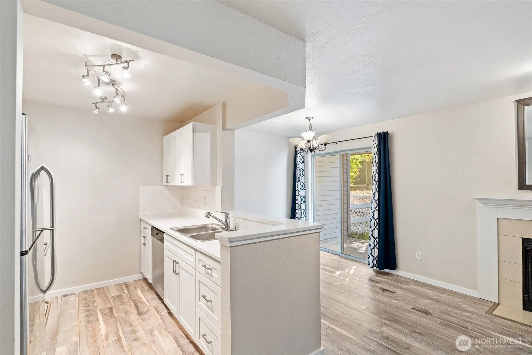 15415 35th Avenue W #F105, Lynnwood, WA 98087