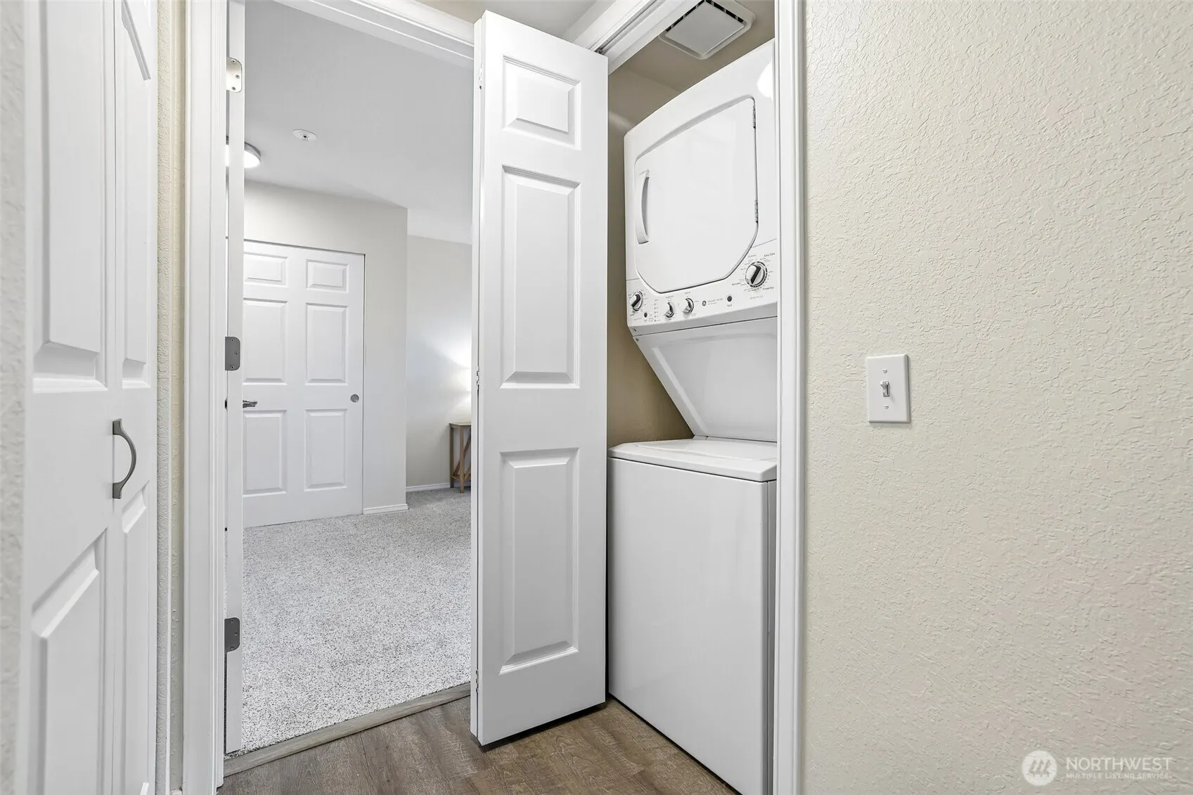 3935 226th Place SE #207, Issaquah, WA 98029