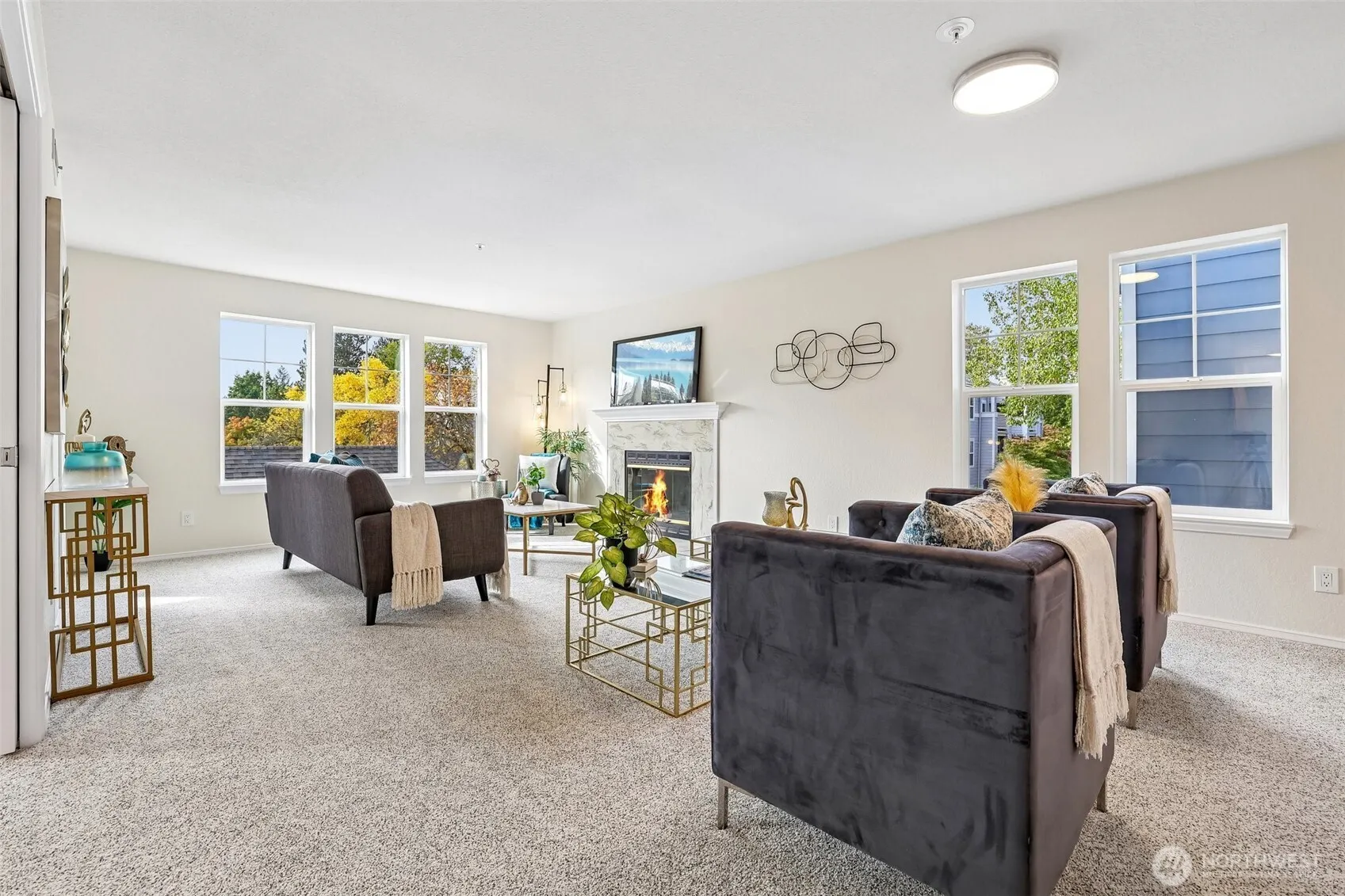 3935 226th Place SE #207, Issaquah, WA 98029