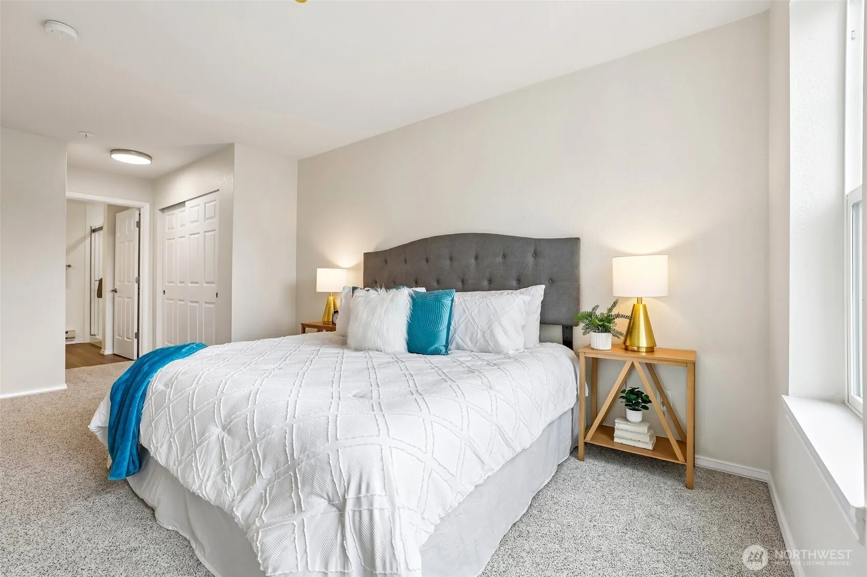 3935 226th Place SE #207, Issaquah, WA 98029