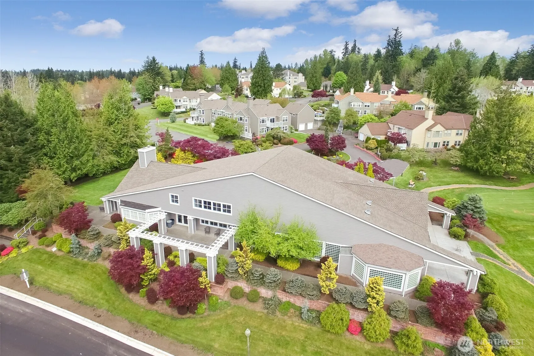 3935 226th Place SE #207, Issaquah, WA 98029