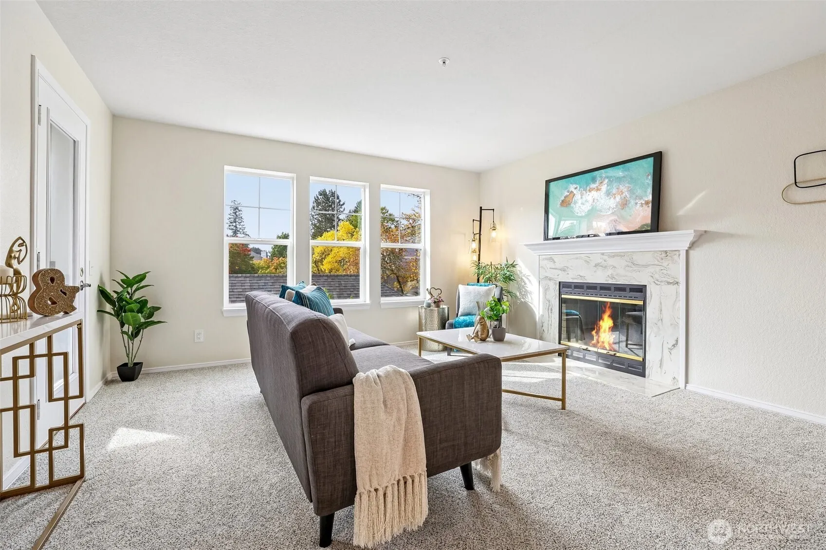 3935 226th Place SE #207, Issaquah, WA 98029
