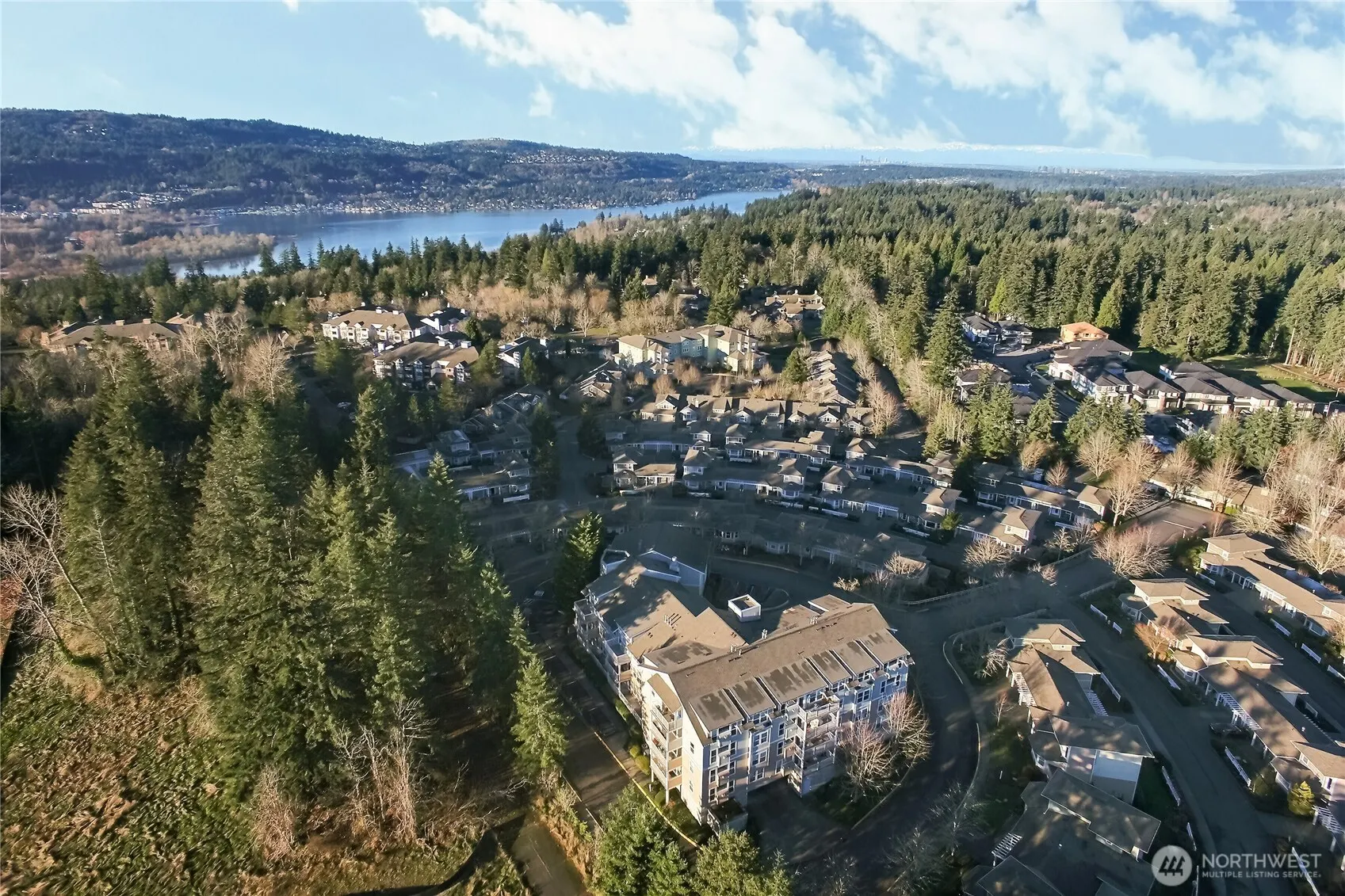 22535 SE Highland Circle #302, Issaquah, WA 98029