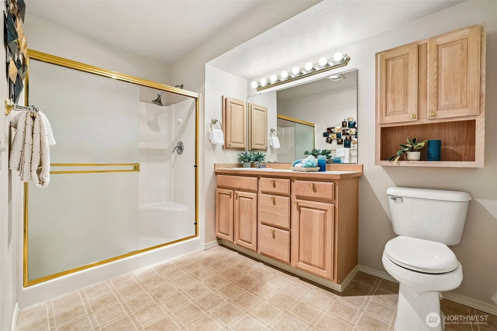 22535 SE Highland Circle #302, Issaquah, WA 98029