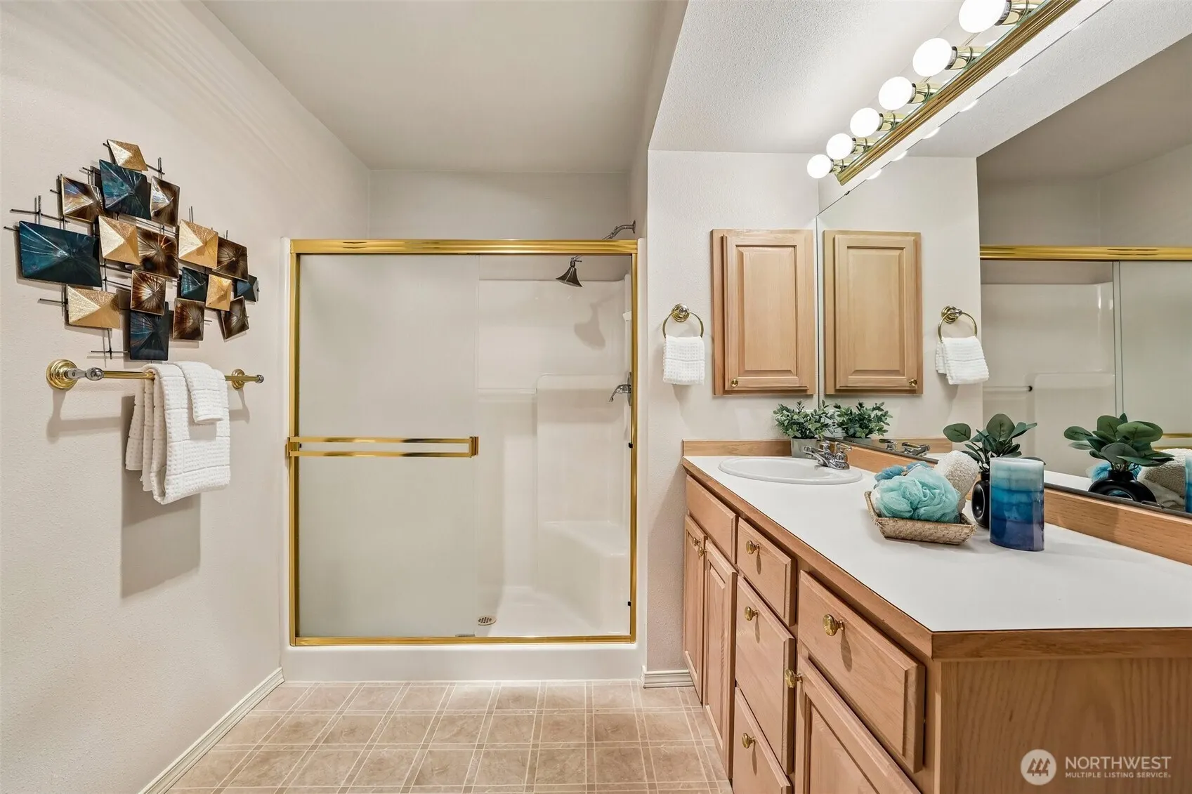 22535 SE Highland Circle #302, Issaquah, WA 98029