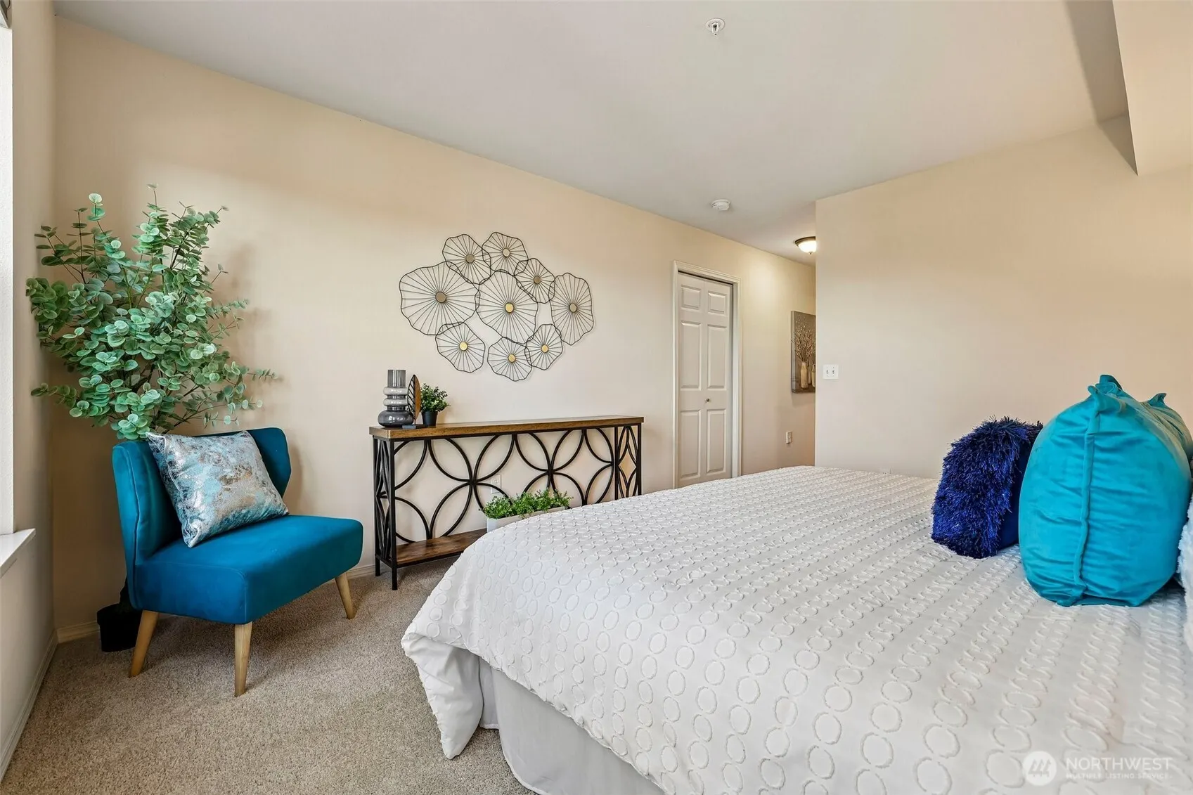 22535 SE Highland Circle #302, Issaquah, WA 98029