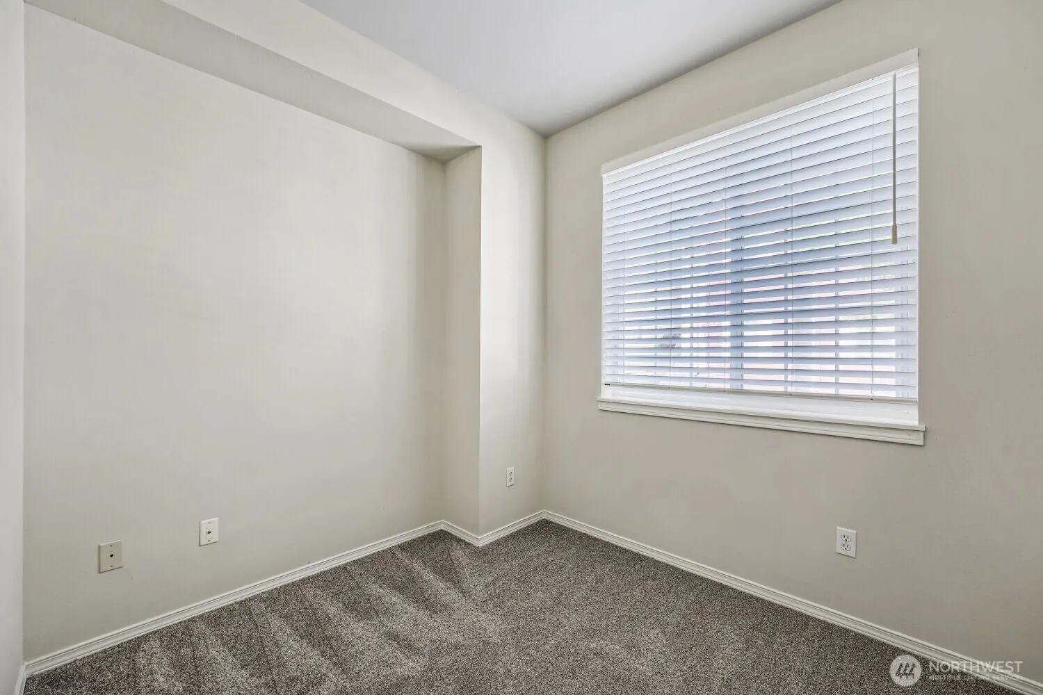 1800 NE 40th Street #F3, Renton, WA 98056-2074