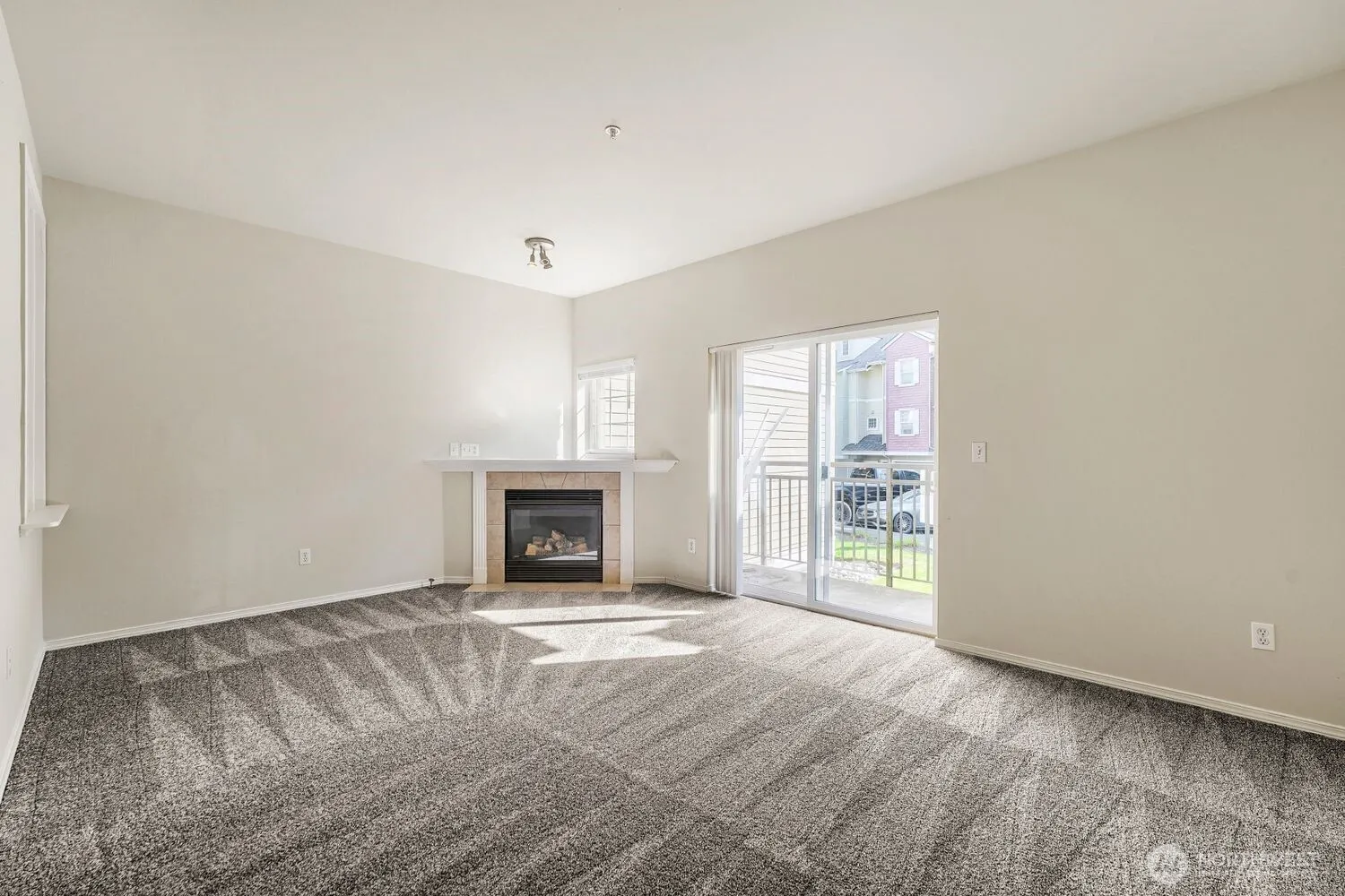 1800 NE 40th Street #F3, Renton, WA 98056-2074