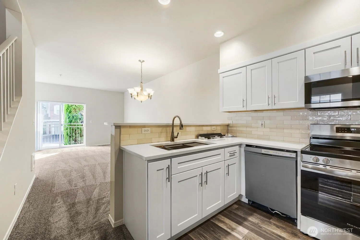 1800 NE 40th Street #F3, Renton, WA 98056-2074