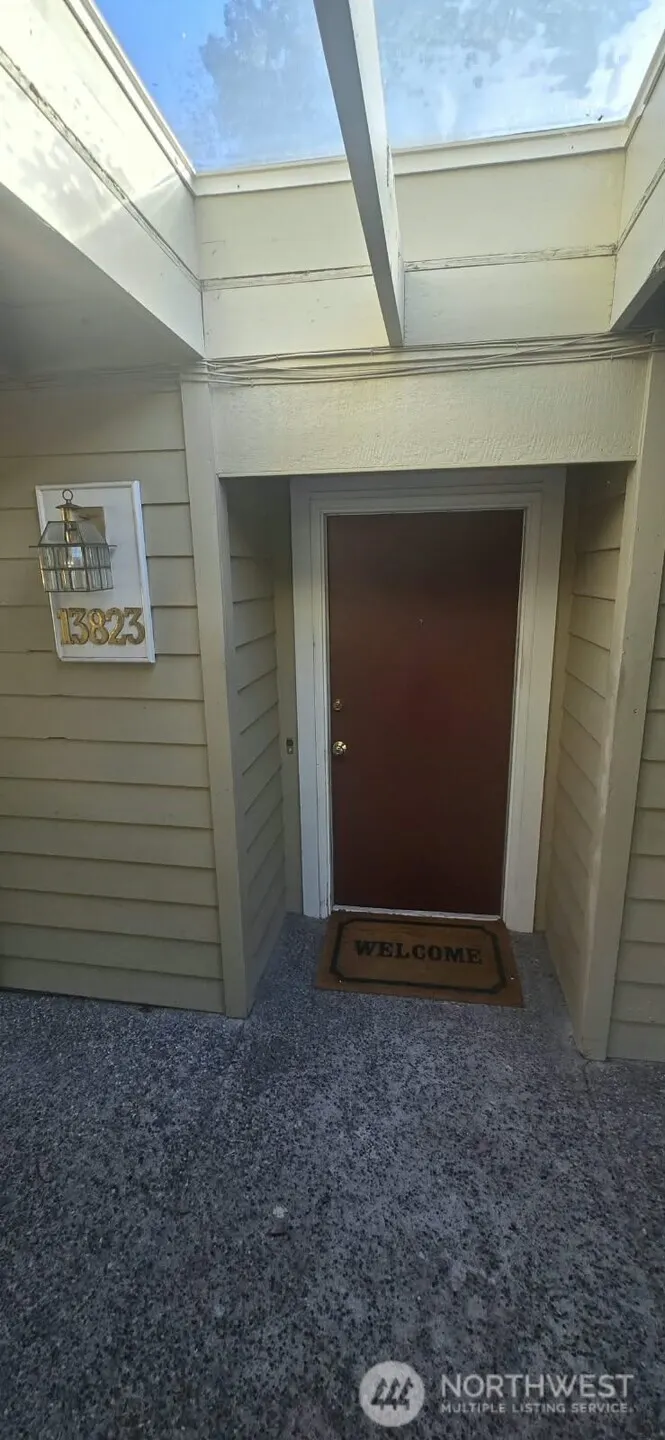 13821 SE Allen Road #B, Bellevue, WA 98006