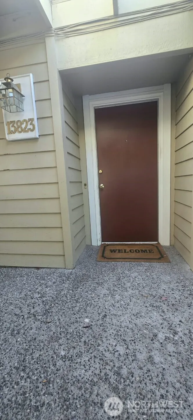 13821 SE Allen Road #B, Bellevue, WA 98006