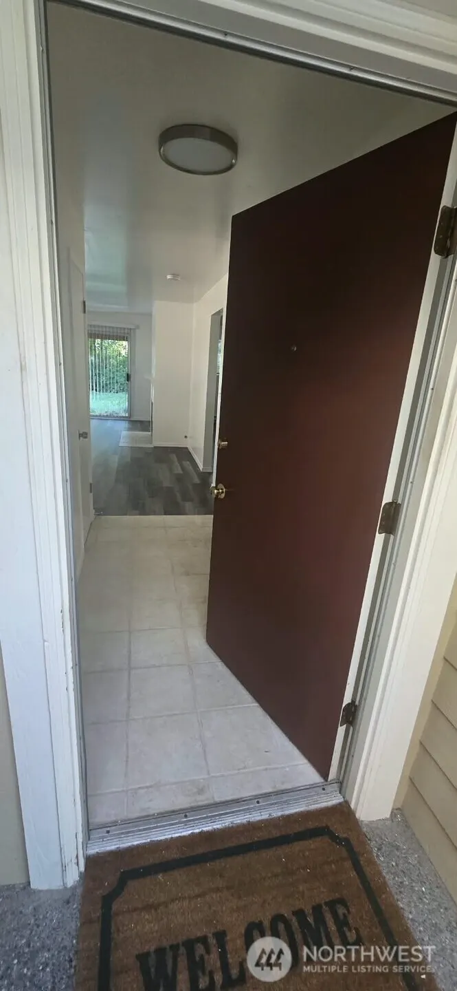 13821 SE Allen Road #B, Bellevue, WA 98006